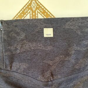 Vuori Charcoal Grey Camo High-Waist Leggings